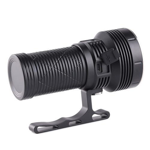 Convoy 3x21C SFT42R searchlight with 15,000 lumens and 1200 meters range